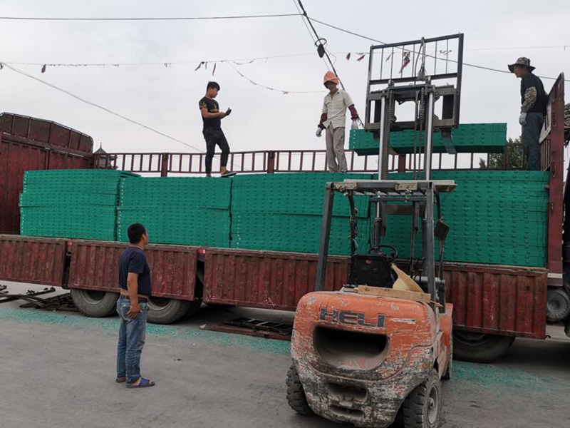 某客户订购产品若干件