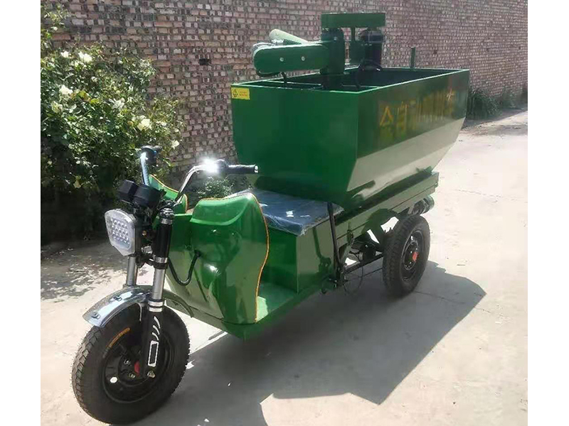电动喂料车